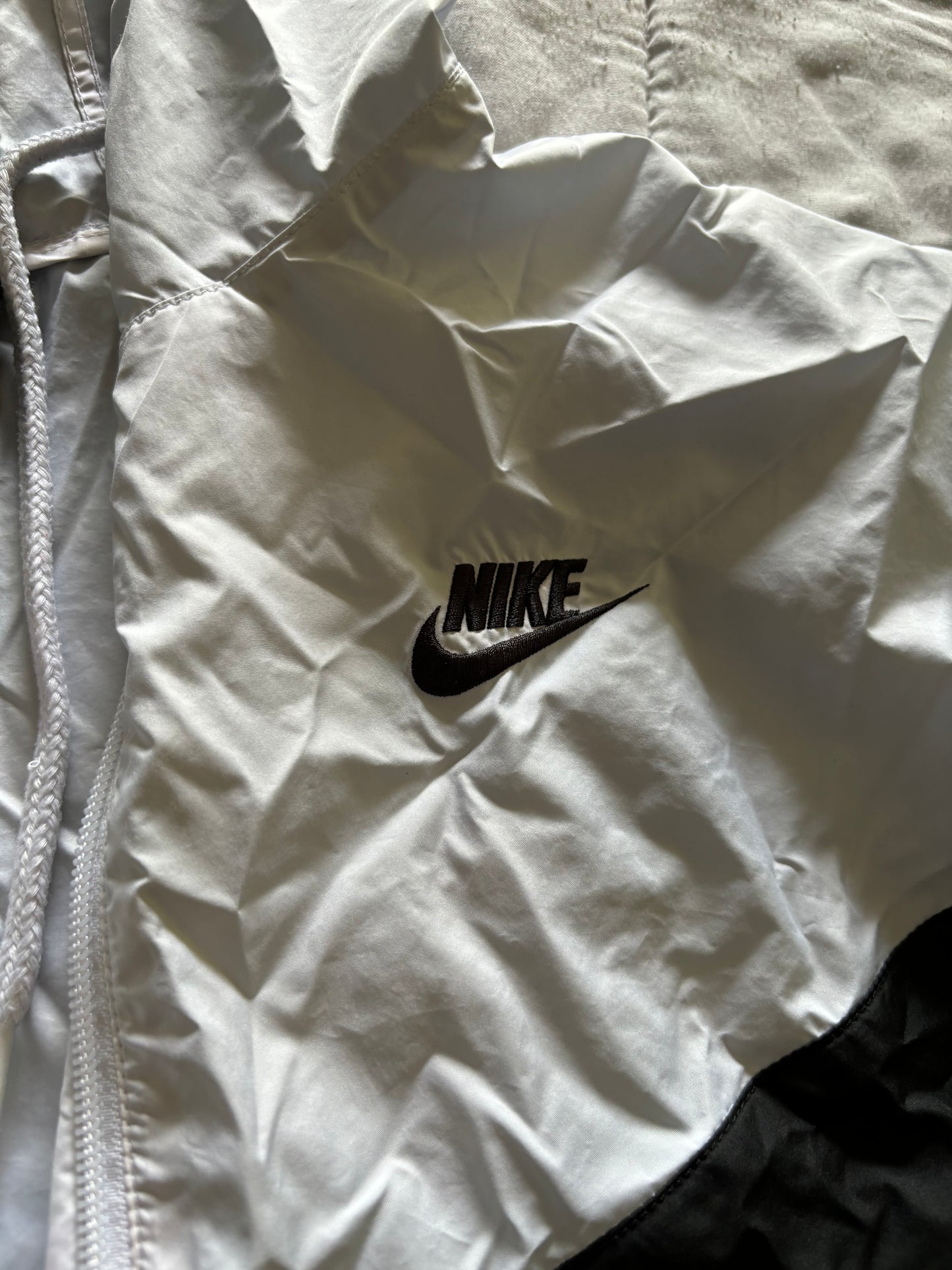Medium Nike Windbreaker Cropped Jacket