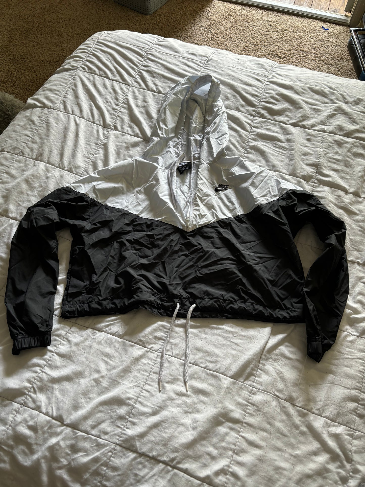 Medium Nike Windbreaker Cropped Jacket