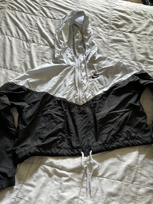 Medium Nike Windbreaker Cropped Jacket